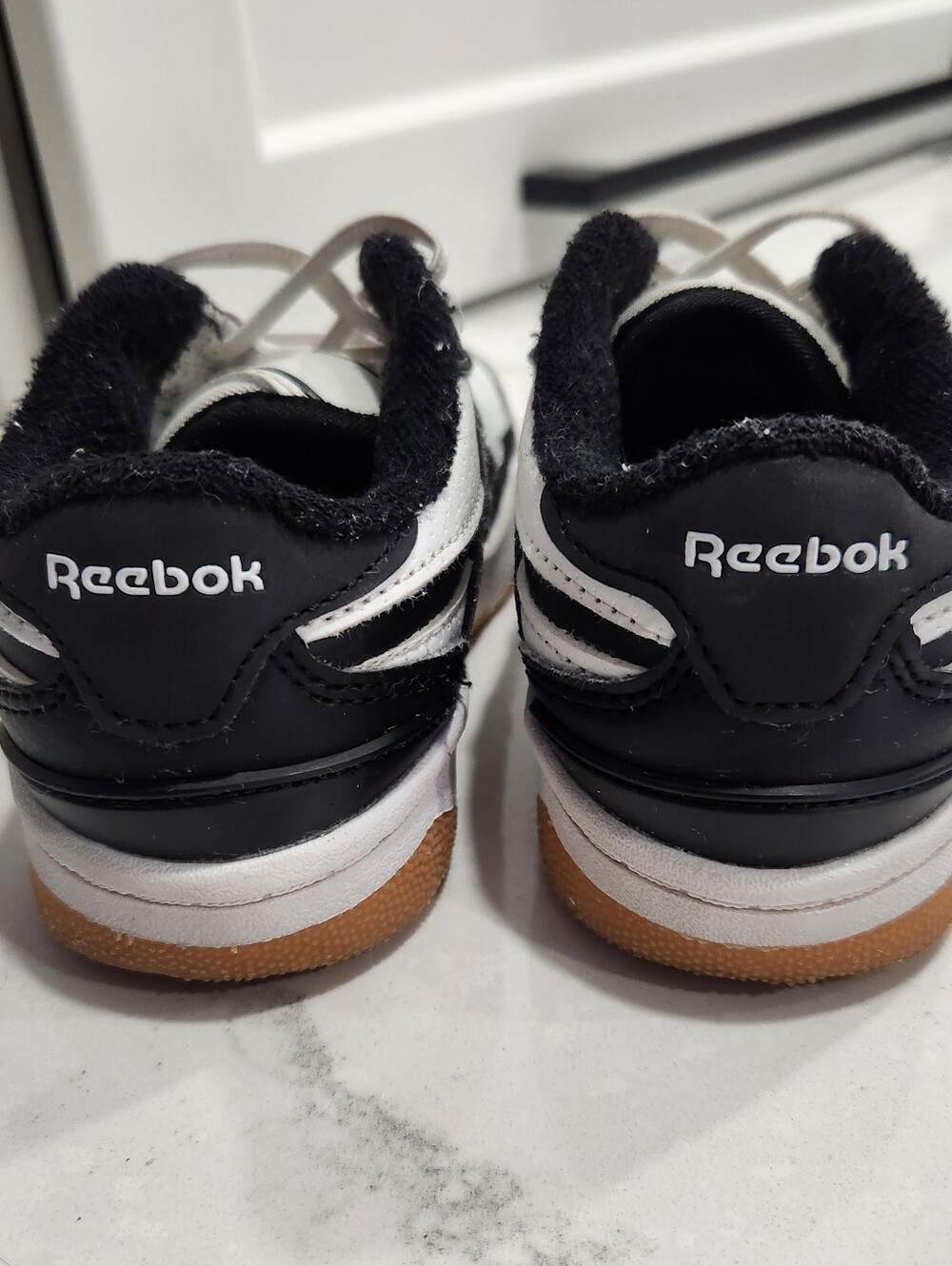 Kids Reeboks Size 10T - Excellent Condition - Picture 3 of 4